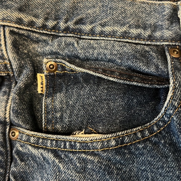 LL BEAN FLANNEL LINED RELAX FIT JEANS.MENS SIZE 42x30. Dark denim w/plaid lining - Picture 6 of 15